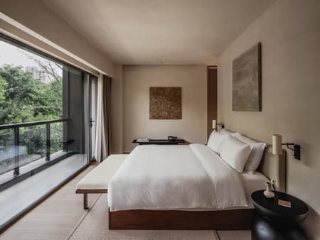 Younch Hotel